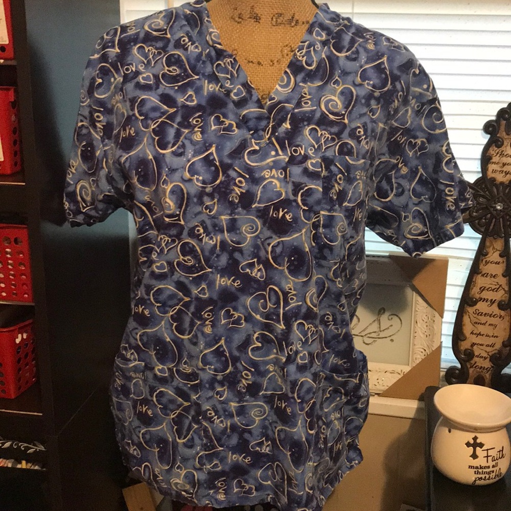 Heart pattern scrub top